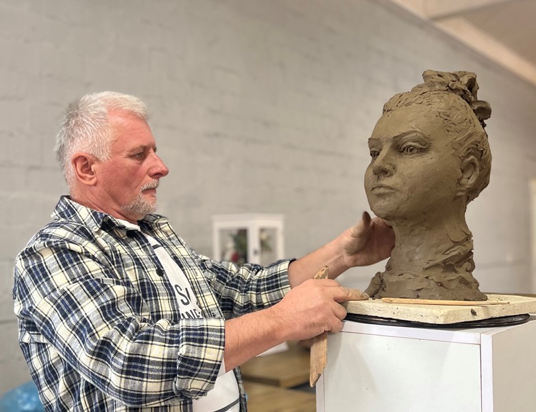  Майстер-клас Романа Вільгушинського Скульптура.